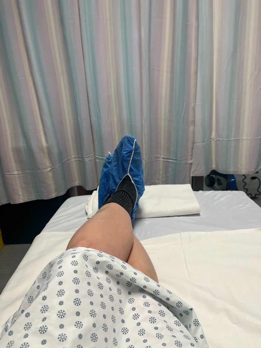 Krahn4Ward11YYC's tweet photo. I had minor day surgery yesterday (I am fine) and wanted to share my experience at the Rockyview hospital yesterday. A thread: #AHS #Rockyview #nurses #ABHealthCare https://t.co/xltB2jpqc8
