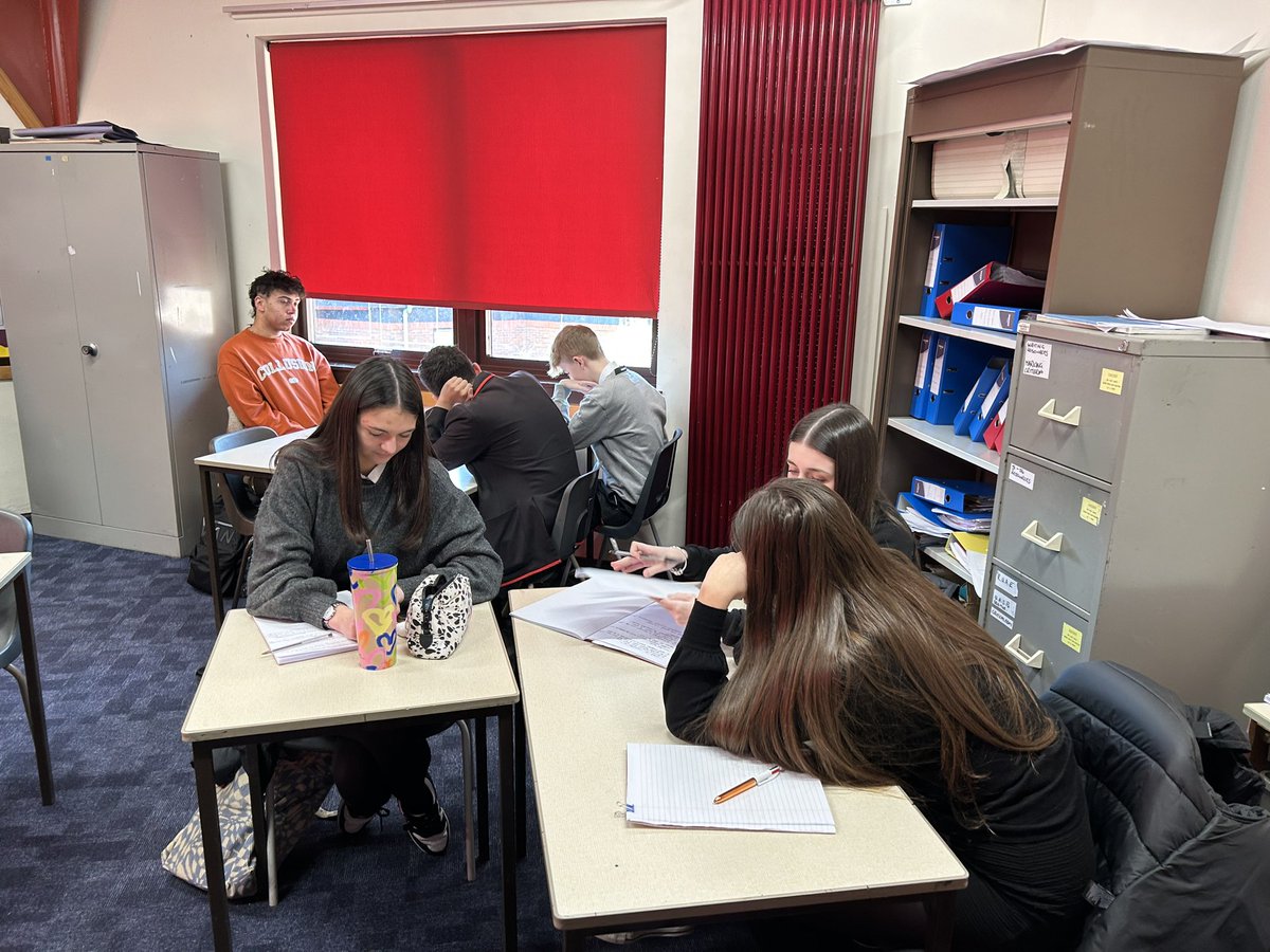 Mrs Cassells_LHS (@mrscassellsmods) on Twitter photo This week some of our S3 and N5/H pupils shared their valuable opinions and ideas with the Scottish Parliament’s Education Service, which will be passed to the Citizen Participation & Public Petitions Committee. Great effort everyone👏 <a href="/LHSSocialSub/">Lochgelly Social Studies and RMPS Department</a> <a href="/LochgellyHS/">Lochgelly High School</a> This week some of our S3 and N5/H pupils shared their valuable opinions and ideas with the Scottish Parliament’s Education Service, which will be passed to the Citizen Participation & Public Petitions Committee. Great effort everyone👏 <a href="/LHSSocialSub/">Lochgelly Social Studies and RMPS Department</a> <a href="/LochgellyHS/">Lochgelly High School</a>