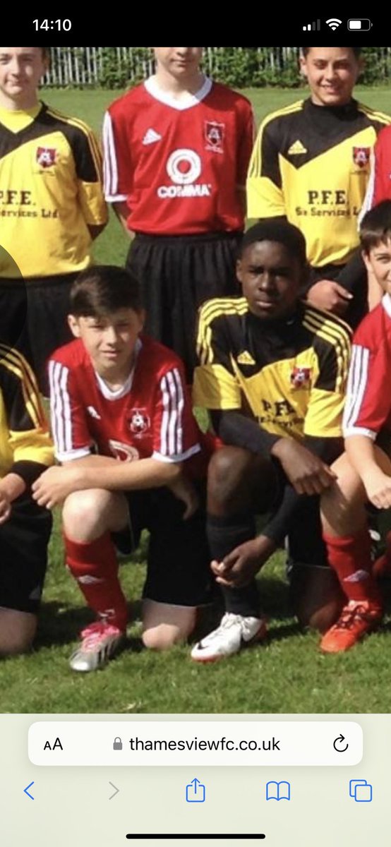 ThamesviewFC's tweet photo. Massive congratulations to Ike, who has signed for @TheGillsFC wishing you the best of luck from all of us at Thamesview, Ike started his football journey with us aged 5. 🔴⚫️⚽️ https://t.co/94fH6AGBW7