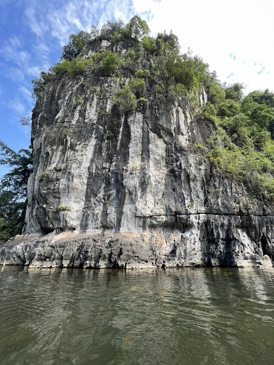 paulinvietnam's tweet photo. #travel is calling my name. https://t.co/tHGA8G9sfS
