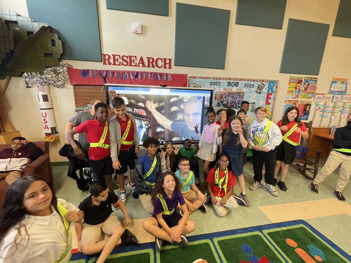 BerkieBulldogs's tweet photo. Such an amazing experience getting to learn more about @AlexAnzalone34 #AFHFIT Go Lions! @pbcsd https://t.co/DkqvtbpDtQ