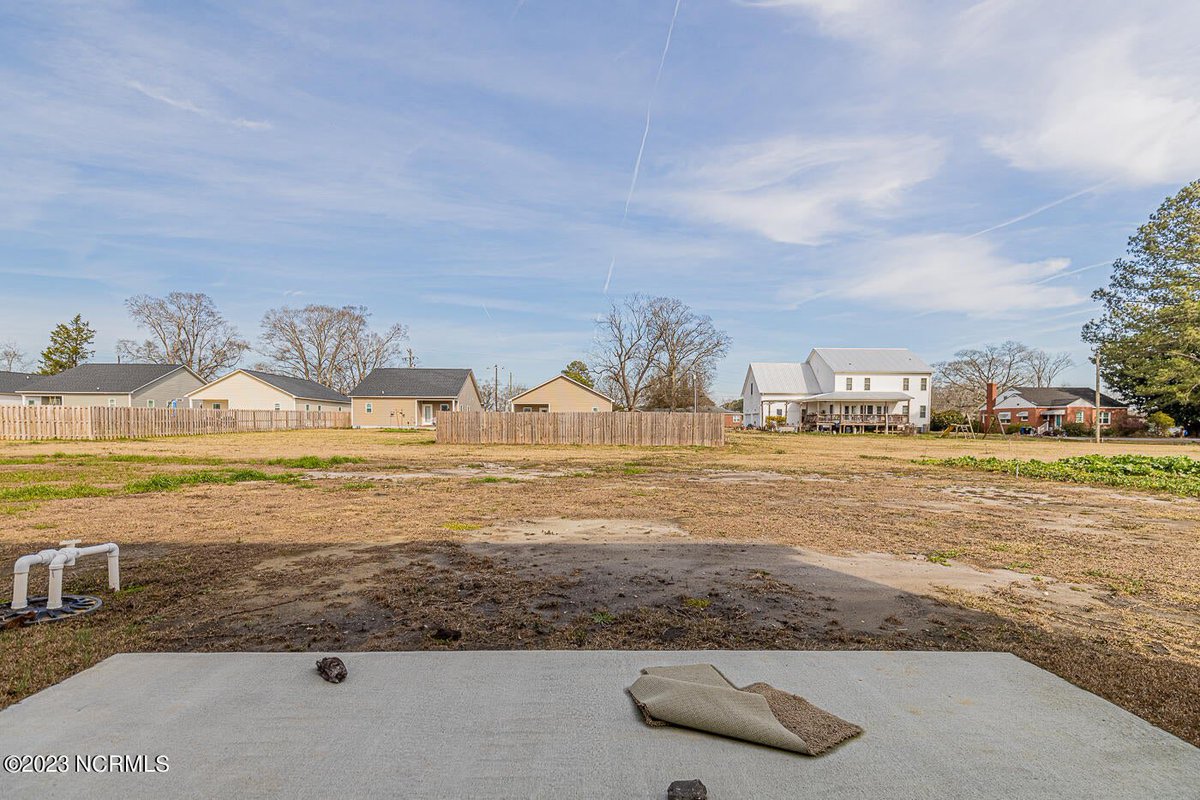 Harrison_Dorn's tweet photo. #310EFranckSt #RichlandsNC #299900Dollars #HarrisonDorn https://t.co/mK3dBF5lhR
