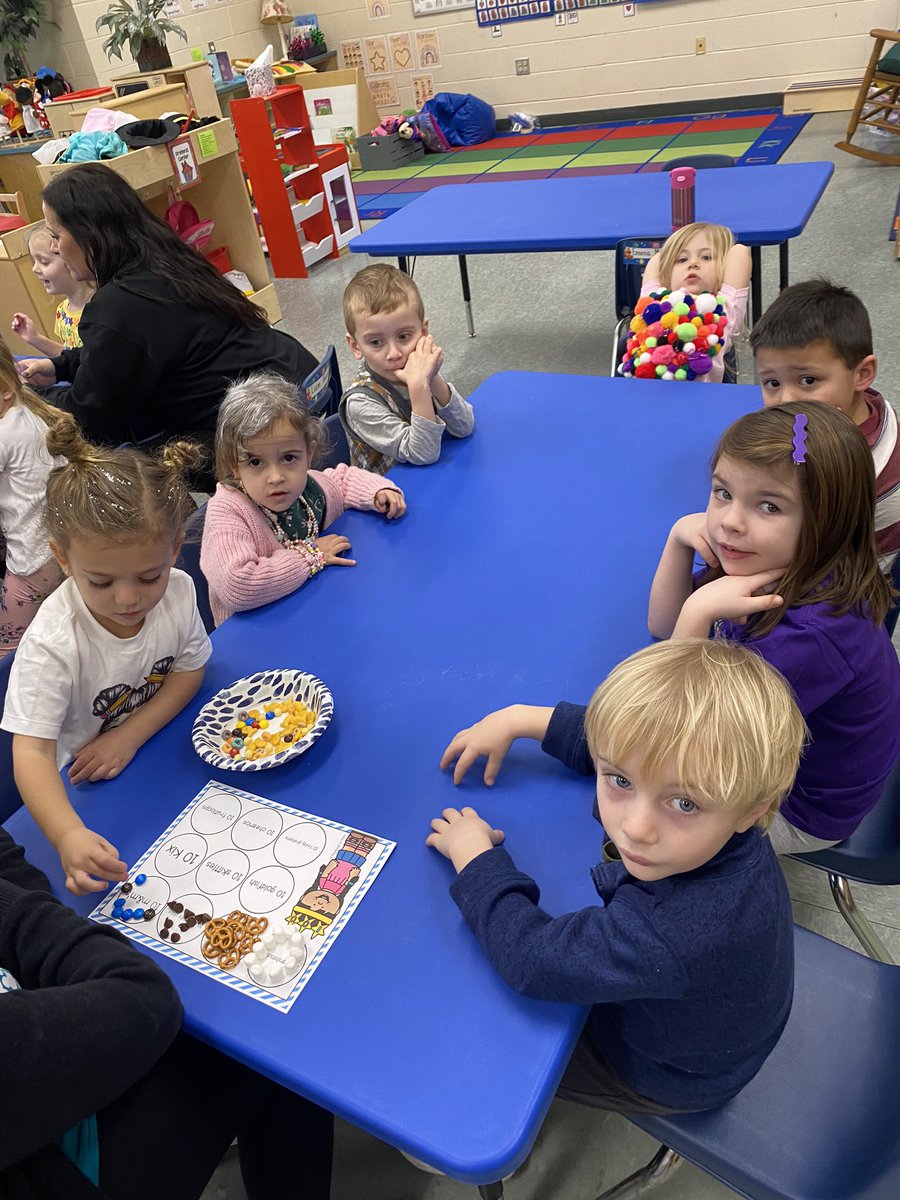 Counting to 100 for the 100th Day <a href="/OAPrincipal/">Susan DAlessandro</a> <a href="/StaffordTwpEd/">Stafford Schools</a>