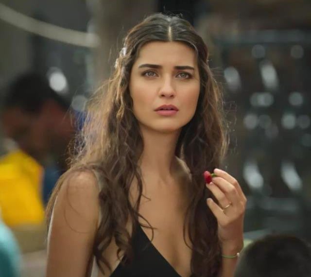 DizilandBaba's tweet photo. توبا بويوكستون: ساعدوا سوريا
#TubaBüyüküstün https://t.co/7ESv7ROe6v