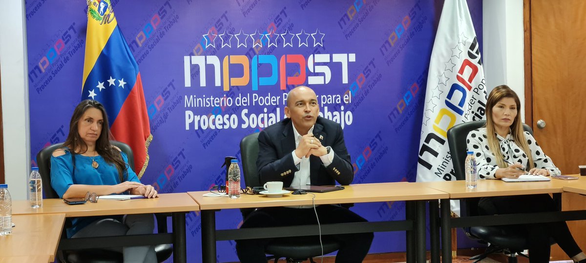 En el marco del 3er Foro de Diálogo Social, hoy #9Feb presentamos al Director General de la #OIT, <a href="/GilbertFHoungbo/">Gilbert F. Houngbo</a>, los avances que fueron acordaron en las jornadas realizadas junto a los sectores de Trabajador@s y Empleador@s de Venezuela.

<a href="/NicolasMaduro/">Nicolás Maduro</a>
#SomosCaribe