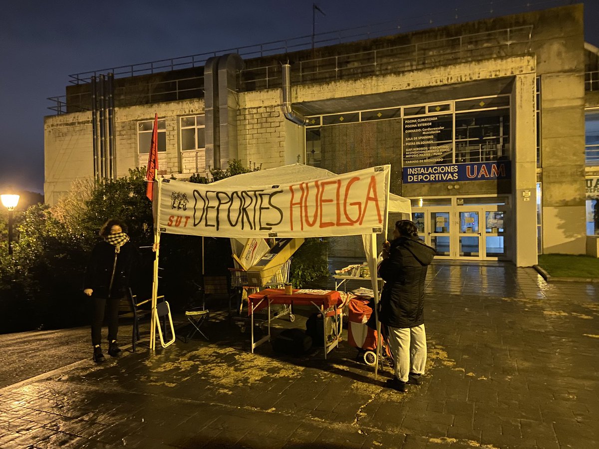 huelgaEmtesport's tweet photo. El 12 de diciembre de 2022 iniciamos la huelga indefinida convocada por la sección sindical de SUT en la empresa EMTESPORT que explota el servicio de deportes de la UAM. Podéis ver los motivos y la tabla reivindicativa aquí: https://t.co/MXyVBNO6gh https://t.co/d33jCDUXE9