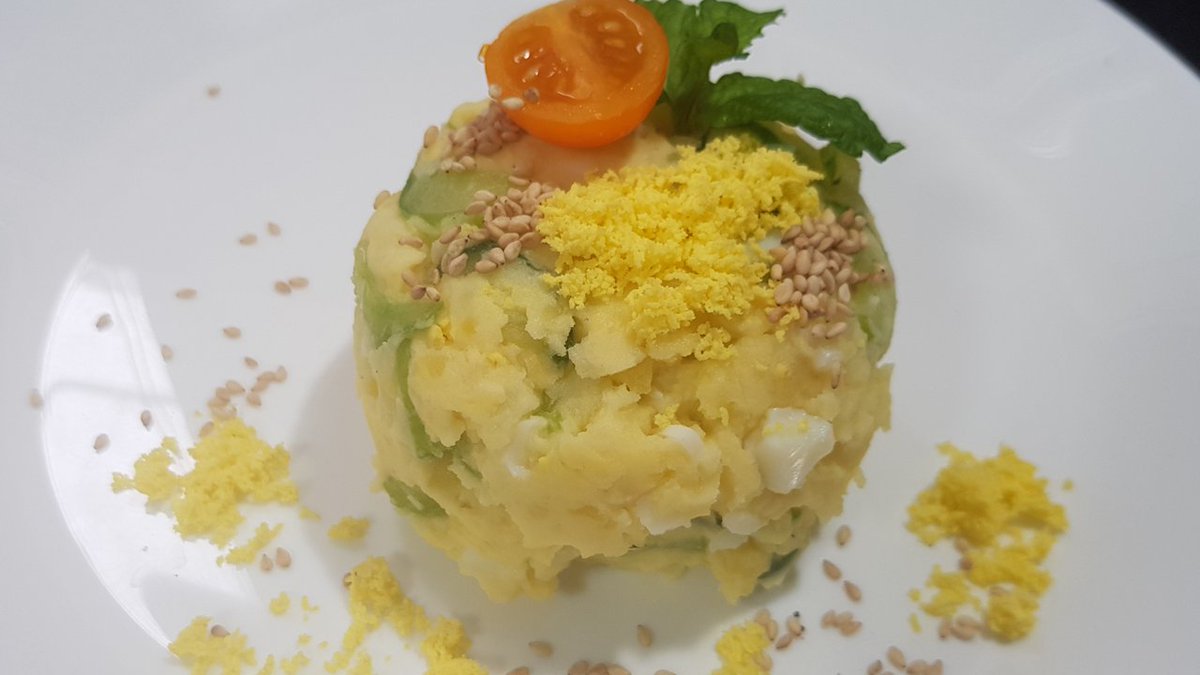 KitchenSophea's tweet photo. Potato Salad សាលាដដំឡូវបារាំង, if you have potatoes, you will be able to make this de... https://t.co/3SfQTG01rr via @YouTube https://t.co/RivZrBCRMT