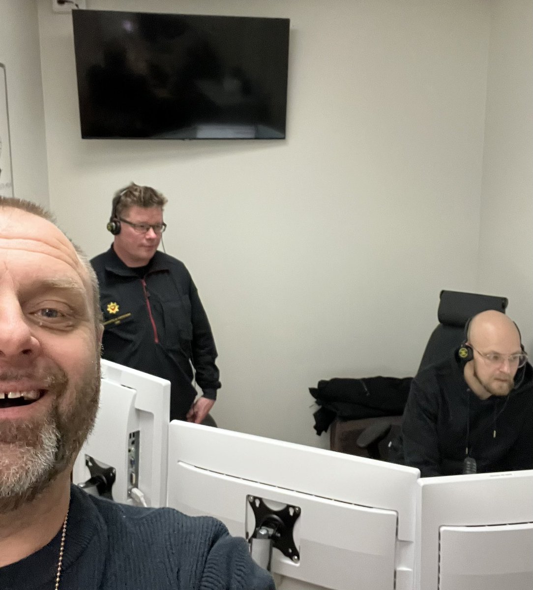 Ensihoitaja Jani Mild <a href="/ensihoitokh/">Ensihoito Kanta-Häme</a> tutustumassa ensihoidon D-tehtävien hoitamiseen. Päijät-Hämeessä toimintaa toteutettu jo kaksi vuotta. Viime vuonna ilman D-tehtävien toiminnallista muutosta ensihoidolla olisi ollut 3 158 kansalaistehtävää enemmän hoidettavana.