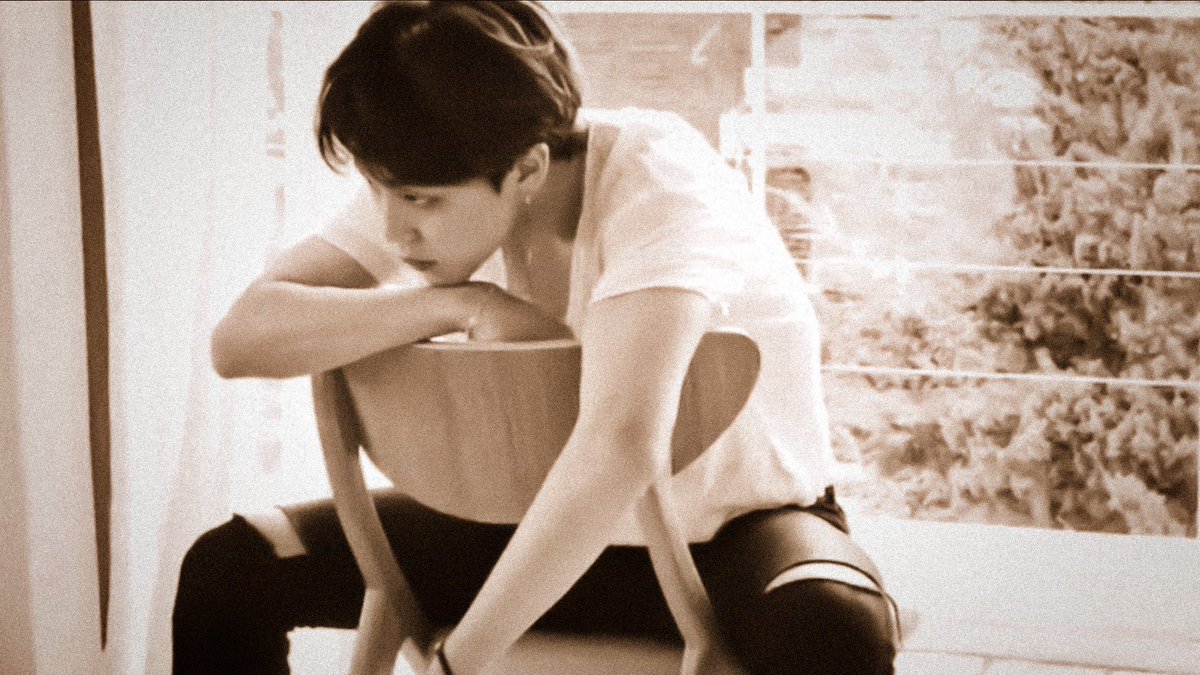 librafolders's tweet photo. jimin, boyfriend material ♡ https://t.co/JJEKnoI0qA