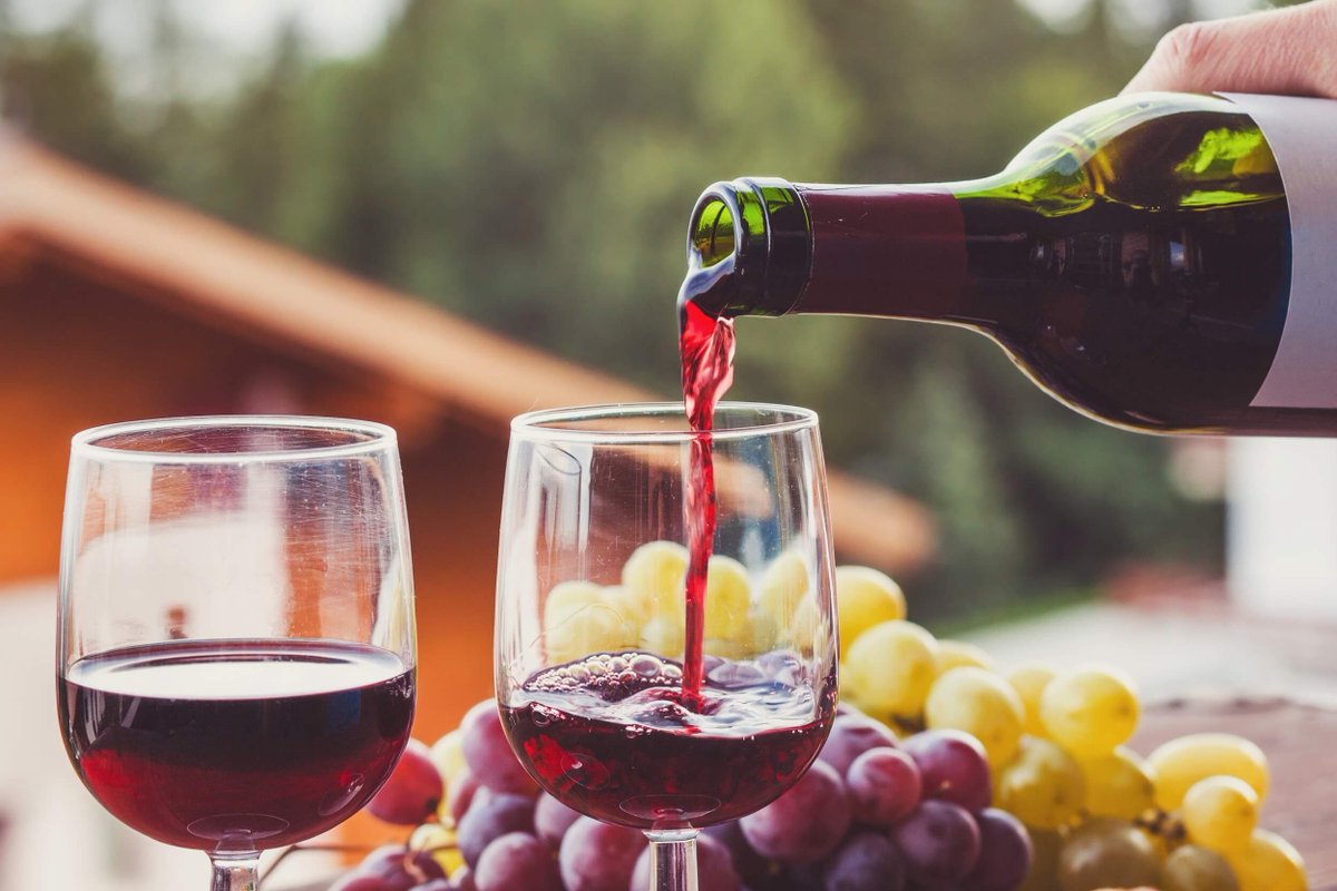 Georgia🇬🇪- is the cradle of wine.
 Millennia of wine culture has allowed us to shape the perfect flavors of Georgian wines😋😋😋.
Now in Gogicz you can buy real Georgian wines🥂 that you won't find in ordinary supermarkets.
For orders from PLN 300 - free delivery / shipping!🛵