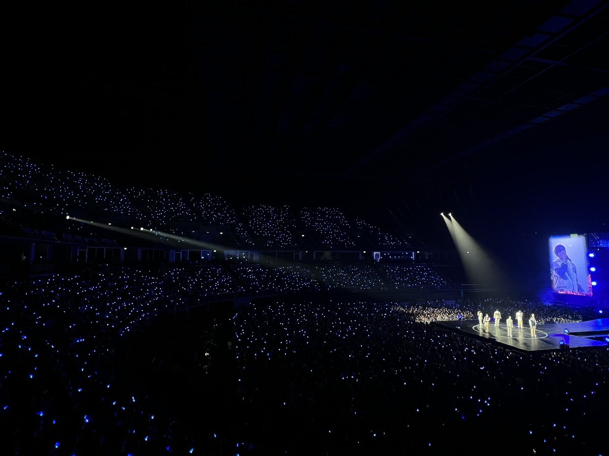 Heeseungm's tweet photo. The first day was a truly gratifying experience as we took the stage for our Manifesto in Bangkok. The energy and enthusiasm were palpable, we felt a sense of euphoria wash over us. Your cheers were like a symphony to our ears, thank you for choosing to spend your time with us! https://t.co/2Z9rlQlPSb