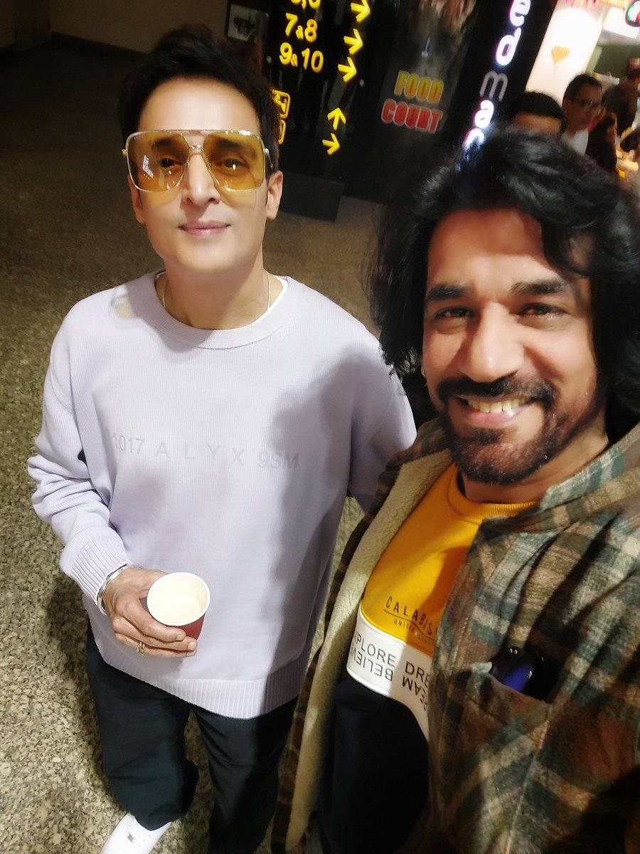 Ashokmastie1's tweet photo. Lovely meeting my brother @jimmysheirgill bro after a long time 😎
#chandigarh #jimmyshergill #jimmy #punjabi #actorslife #actorslife🎬 #actor #singerlife #singerlifestyle #musician #musicianlife #khadkeglassy #vasool #musicianlifestyle #ashokmastie https://t.co/Ca2GkAKOde