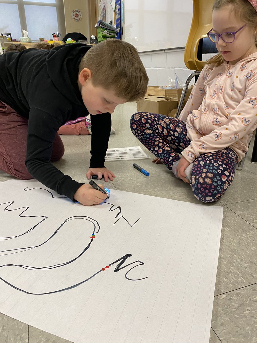 Ms. Maxwell tweet media