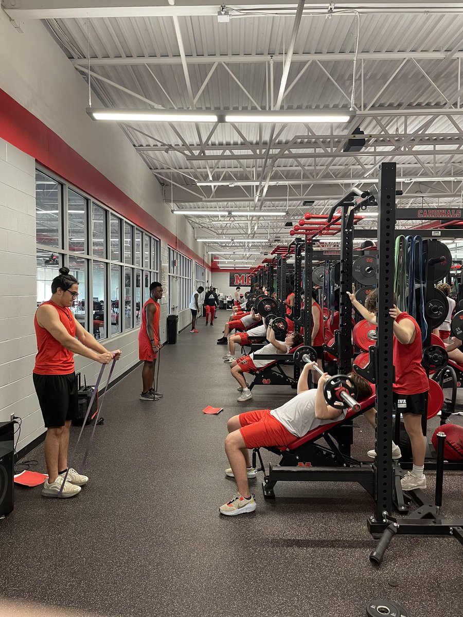 coach_pickup's tweet image. Chasing that #OnePercent every single day #BAWA @FootballMelissa