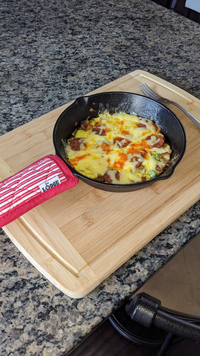 aelliott2199's tweet photo. Cajun Frittata. https://t.co/tdkYmd8UZE