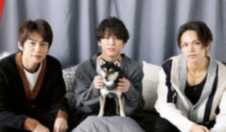 FoiQoFeakAAiDMG?format=jpg&name=small