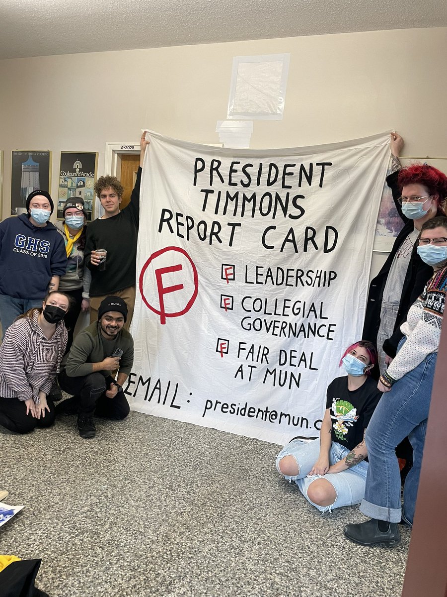 MUNSU35's tweet photo. Our President is FAILING this university. Students, faculty, staff and community are being left in the cold by this leadership. Students are clear, we want effective leadership and we want a FAIR DEAL NOW 
#FairDealatMUN https://t.co/gZPvCCXP0z