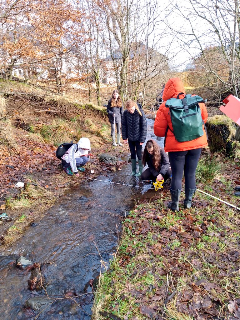 MrsGrantGeo's tweet photo. S3 Geography were an absolute pleasure to take to Strathaven for their River Fieldwork. Lots of features spotted and many gathering techniques developed. Next up is their project 🤞🏞️🌍 #Geography #RiverStudy #DreamTeam https://t.co/11HWdYB6za