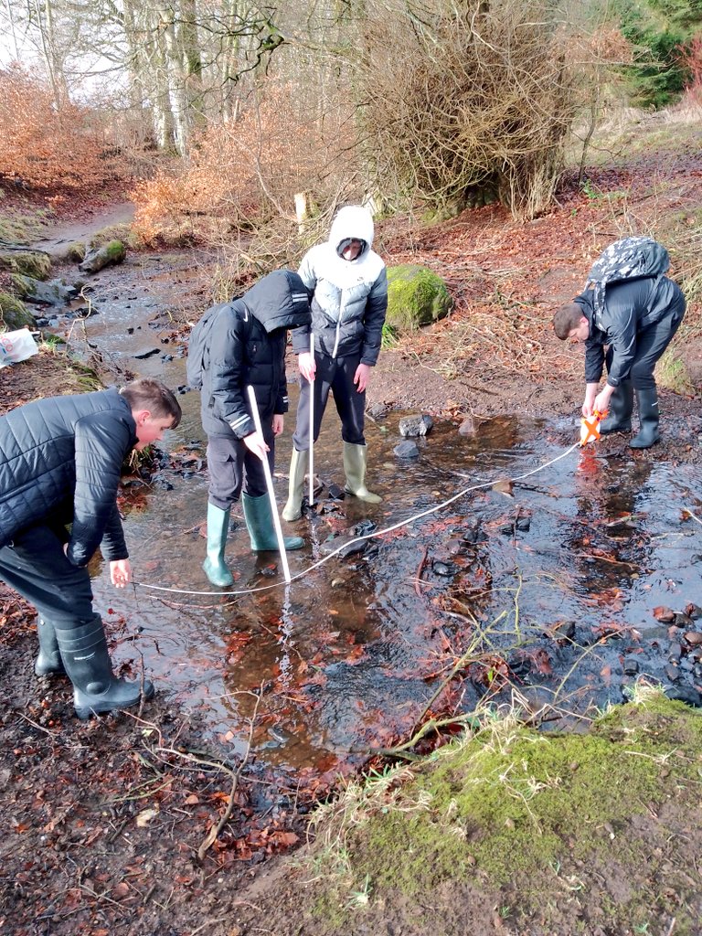 MrsGrantGeo's tweet photo. S3 Geography were an absolute pleasure to take to Strathaven for their River Fieldwork. Lots of features spotted and many gathering techniques developed. Next up is their project 🤞🏞️🌍 #Geography #RiverStudy #DreamTeam https://t.co/11HWdYB6za