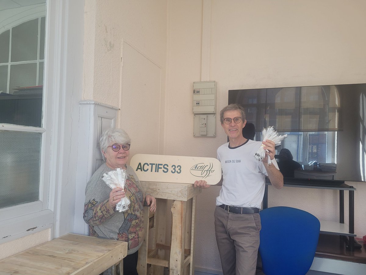 En direct
actifs33.fr #MaisonDigitale
véritable pont entre chercheuses d'emploi&amp;le monde du travail
#merci <a href="/FondationOrange/">FondationOrange</a> pour dotation 40 clefsUSB pour celles qui suivent le programme #inclusionnumérique
fondationorange.com/fr/le-programm…
👏🙏Patrice bénévole <a href="/OrangeSolidariT/">Orange Solidarité</a>