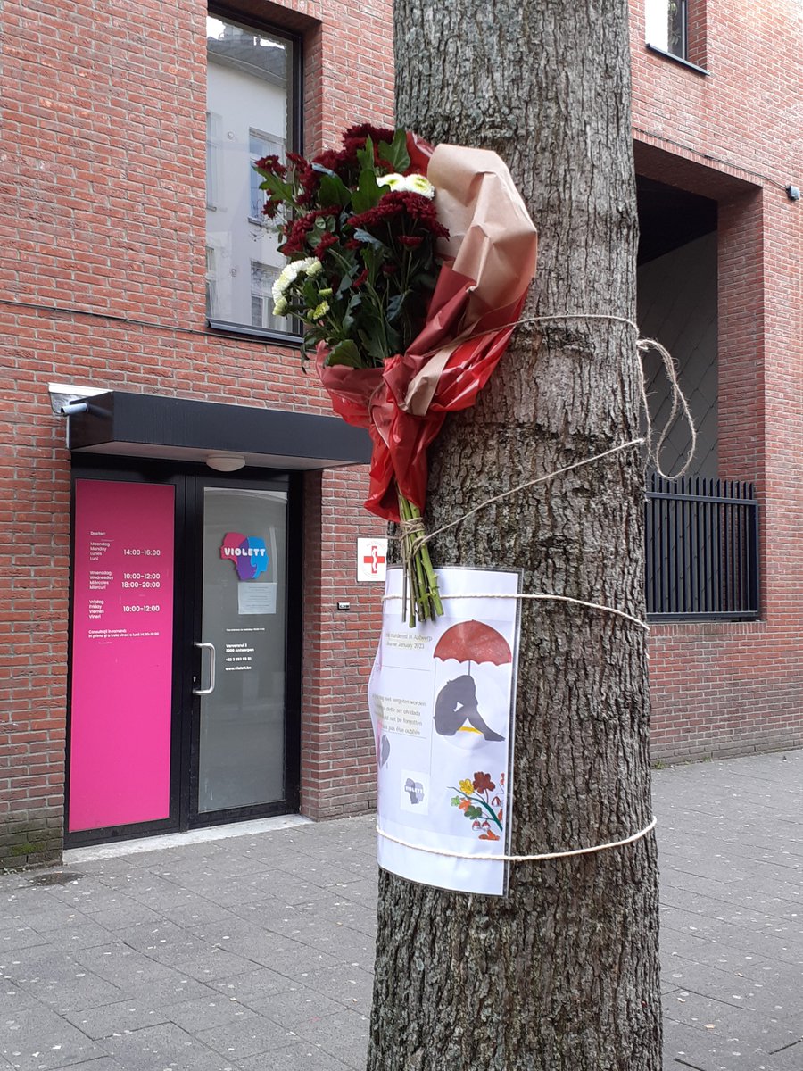 Linda, sex worker in Antwerp, 50 years and murdered in an apartment January 2023 We are deeply sad and in shock  Known to no one 😭 Victim of mala fide individuals Rest in peace Linda 💐#decriminalisation #novioleceagainstsexworkers #noviolenceagainstwomen