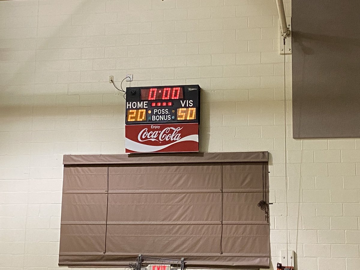 mooresports2's tweet photo. Big game for 8th grade tonight against Clearview. Past 2 games went well, better bring the urgency tonight! https://t.co/8stfoKsJO7