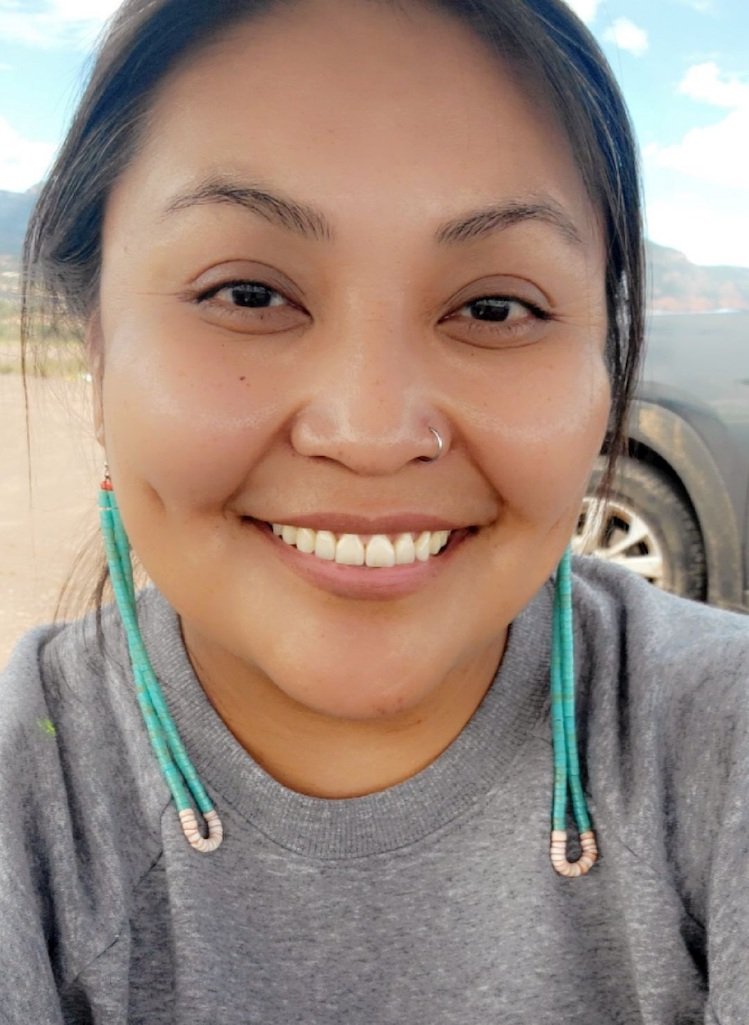 We have exciting news: Lorencita ‘Loren’ Marshall, a citizen of the Navajo Nation will lead the @neazNativeDems, a project of the Navajo County Democrats, as their new Director of Campaigns and Engagement. Congratulations & welcome @LorenMarshallAZ! dailykos.com/stories/2023/2…