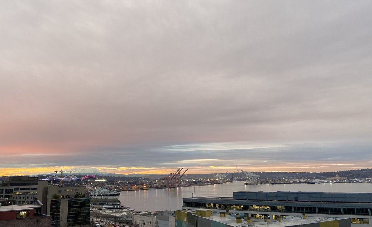 kaysmithblum's tweet image. Good morning 😎 22k words in on my #wip how about you? #timetowrite #writers #sunrise #writersinspiration ⁦@PortofSeattle⁩ #writercommunity #writeon