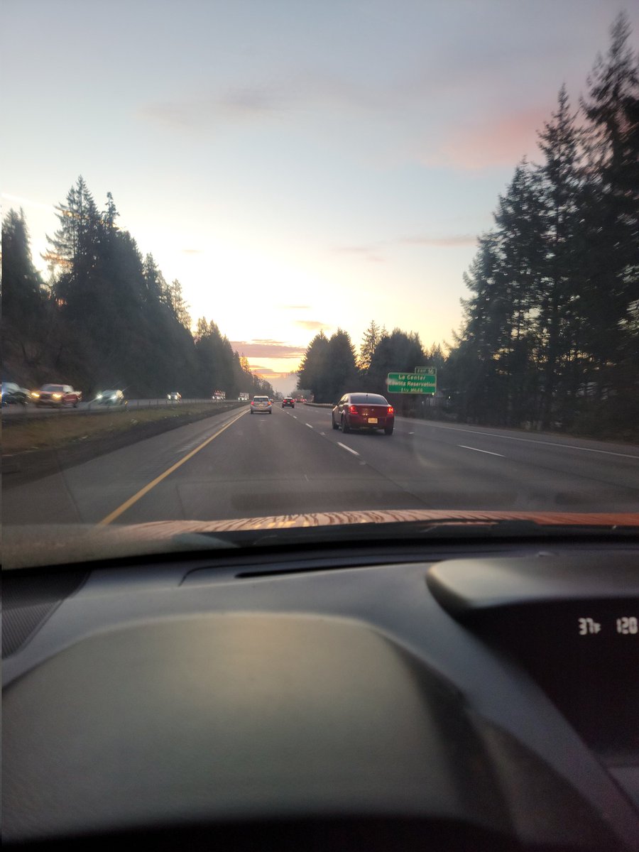 JLynn_xo_xo's tweet photo. That morning commute..
From office attire to lace and whips..
Enjoy your day! 💋♥️
#bagchasers
#grindin
#makethatbread https://t.co/uCxTQaIReQ
