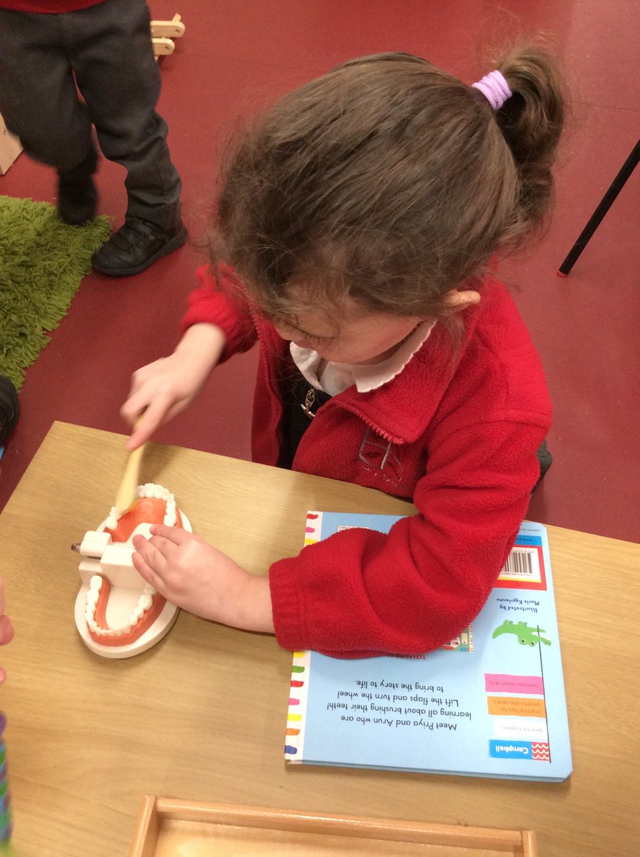BarrowCEVC_Sch's tweet image. Reception have been delighted to welcome Terry Teeth into class this week. They’ve had great fun learning all about the correct way to brush their teeth! 🪥😁 #EYFSphysicaldevelopment