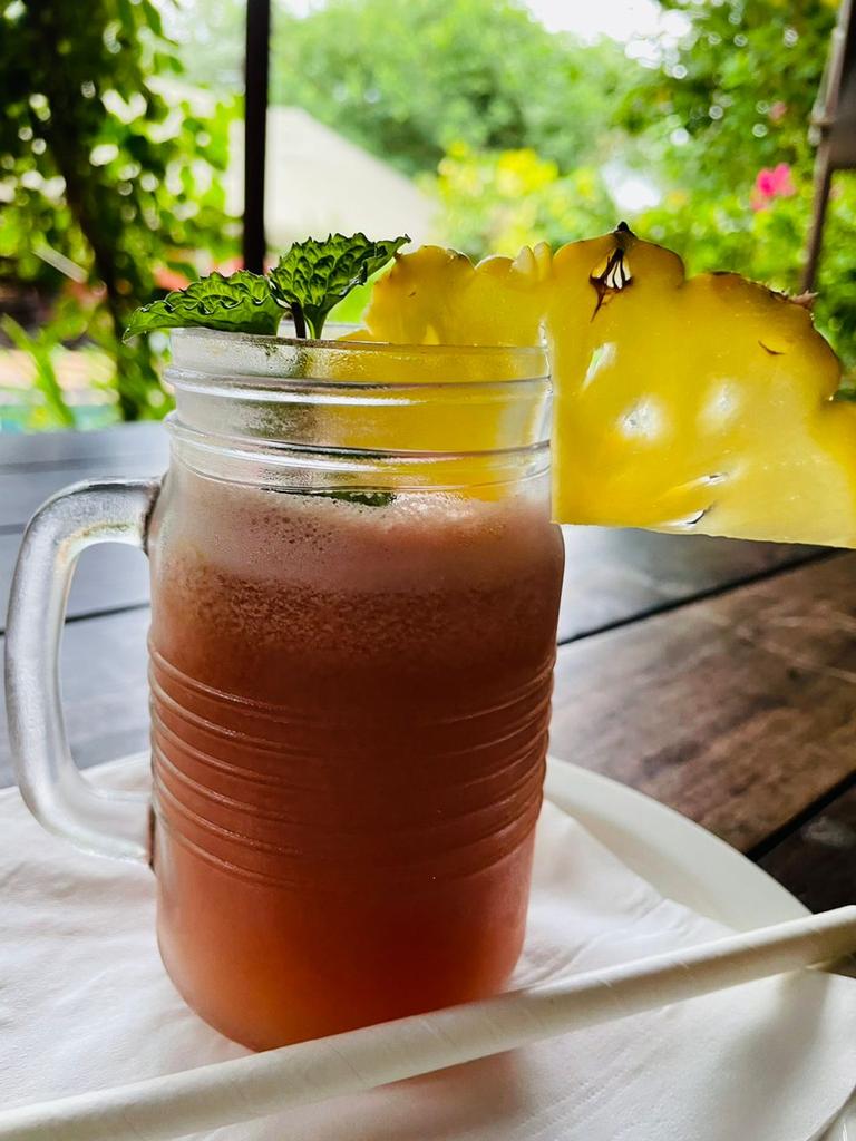 MBae1994's tweet photo. Made at The Coffee Buzz 
V8 fresh juice https://t.co/WOeeW9jB0O
