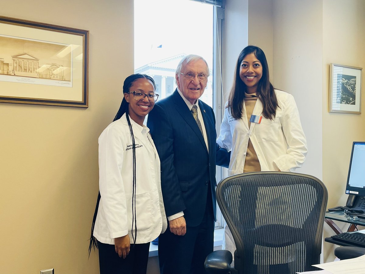 Really enjoyed meeting with VA Delegate and climate champion <a href="/KenPlum1/">Ken Plum</a> to talk about climate legislation and the associated health benefits with <a href="/VA_Clinicians/">Virginia Clinicians for Climate Action</a> Advocacy Day!!

Climate policy is health policy! 👩🏽‍⚕️🌎🏥