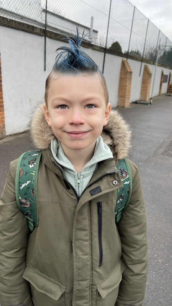 Blue hair today, raising money for Matei, a year 6 child at <a href="/NapierCPAcademy/">Napier Academy</a> who has cancer and needs treatment abroad. 

Please donate if you can! 💙💙

#cancer #childhoodcancer #donate #cancerfighter 

gofundme.com/f/povestea-noa…