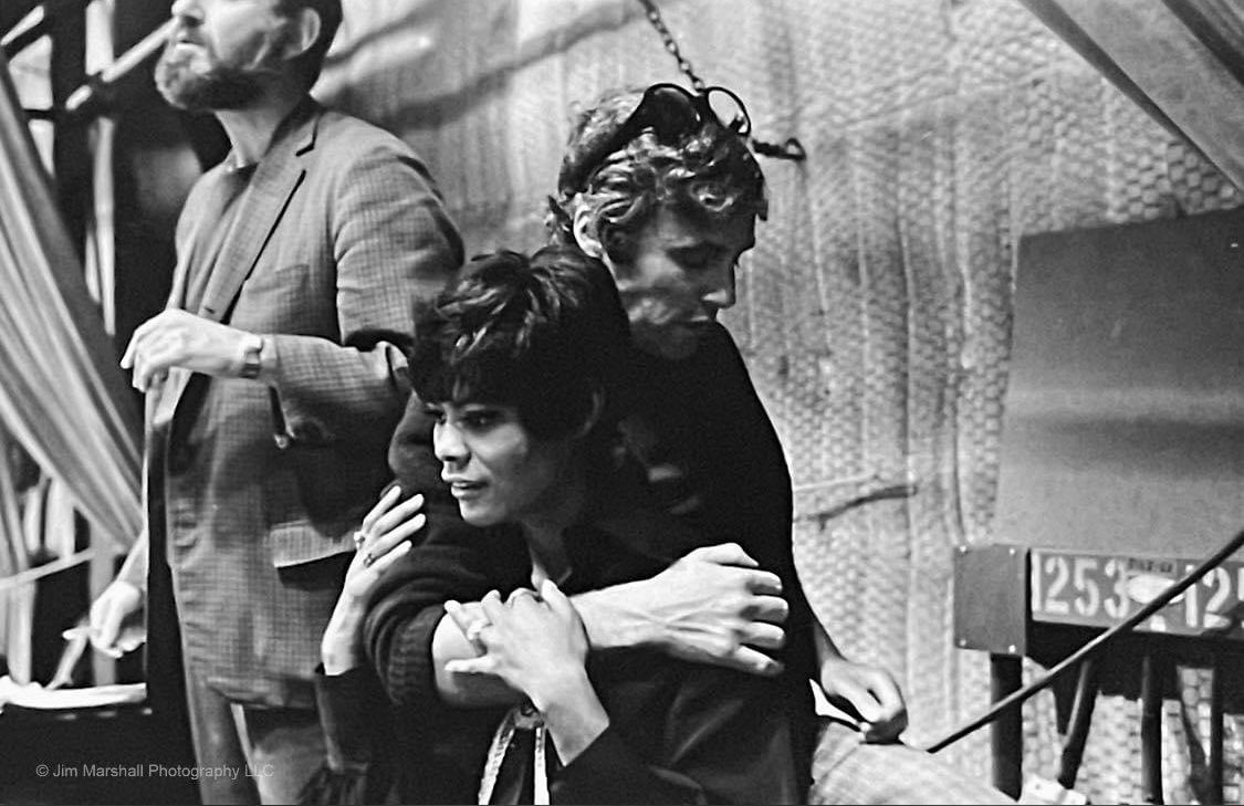 We will always speak your name. #RestInPeace to one of the most prolific composers of all time. 

Thank you for the music, Burt Bacharach! 🕊️

📷: Jim Marshall