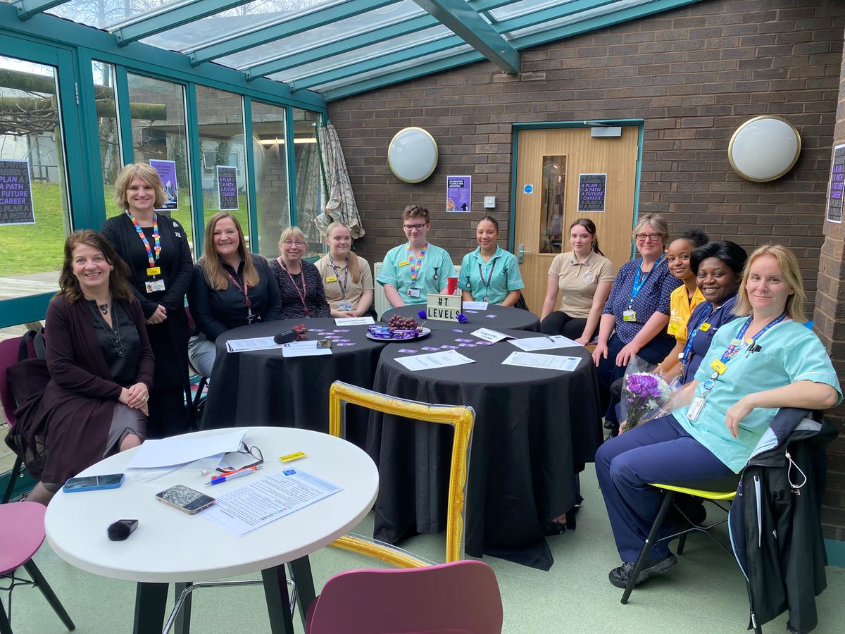LisaWoodFerris's tweet image. TLevel Thursday celebrations @gloshospitals today thank you @Deborah62655228 for coming to hear and celebrate with us! #TLevelThursday so proud of this collaboration with @Gloscol &amp;amp; @cirencoll