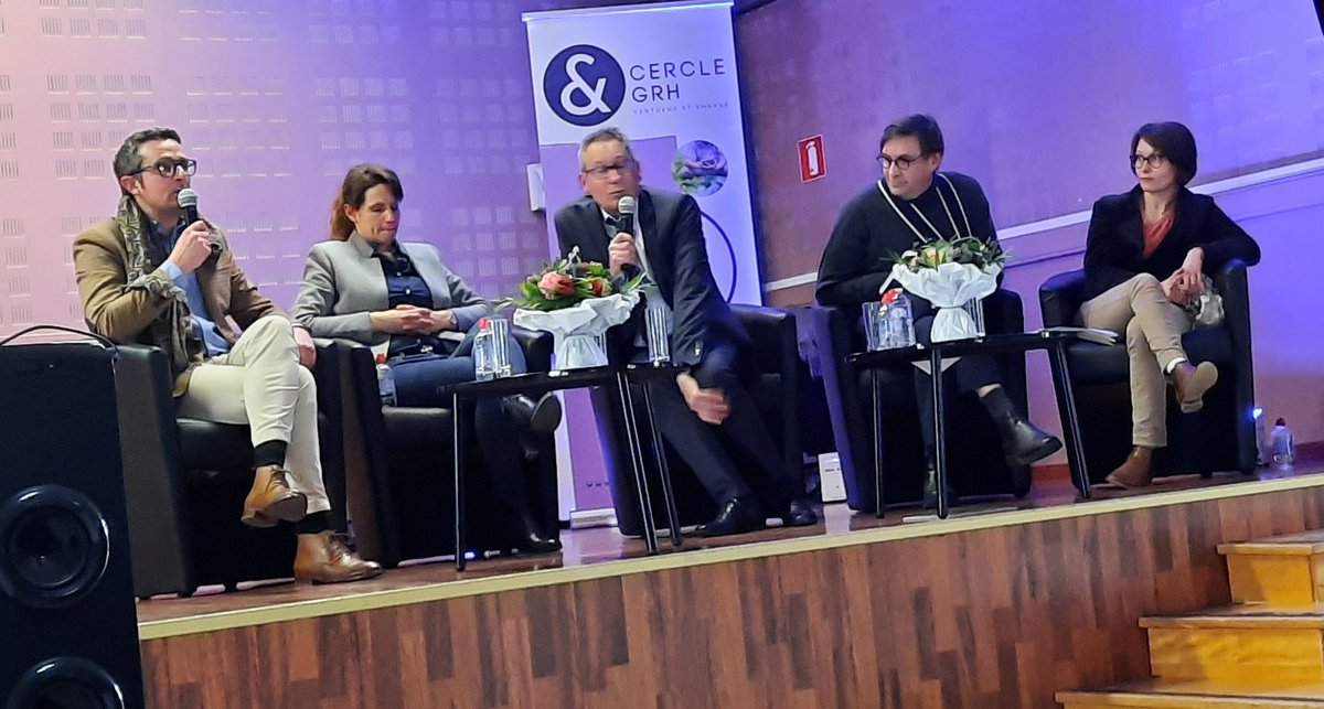 GillesLievens's tweet image. Table ronde sur le salariat dans le monde agricole lors de l&apos;AG du @CercledEchanges 
La situation peut être tendue pour le recrutement alors que les métiers
#entrepeneursduvivant sont passionnants. Le travail en équipe est une force!
-&amp;gt; opération SÉDUCTION nécessaire