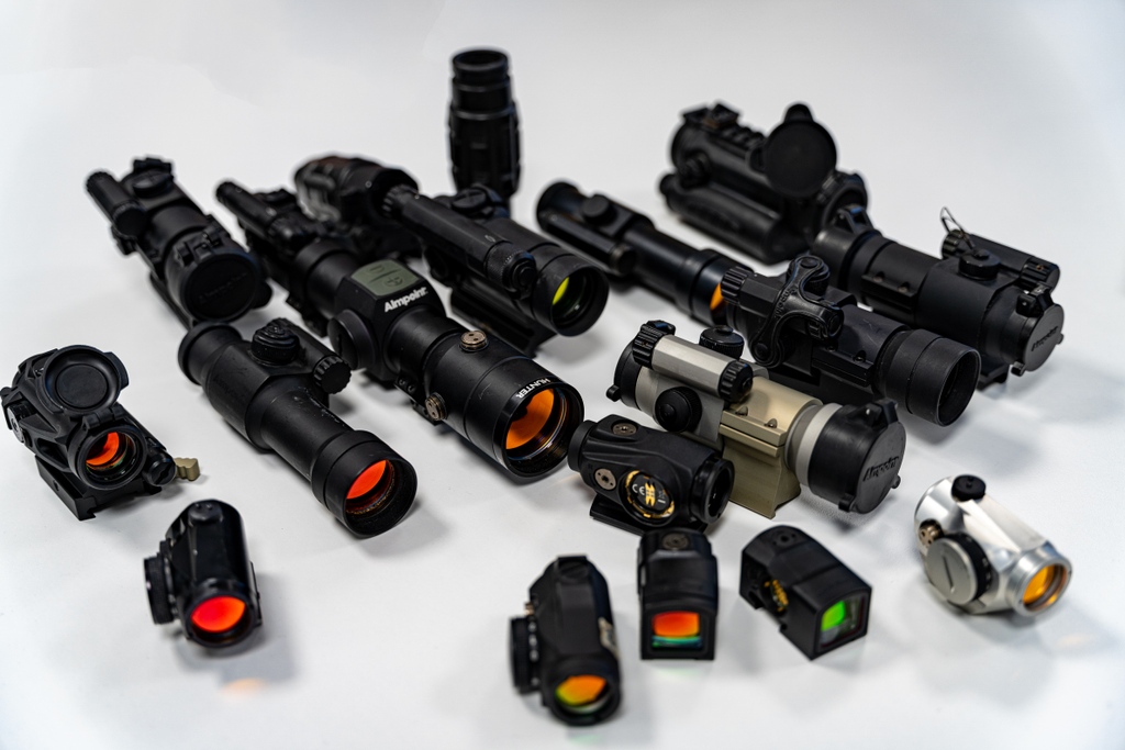 AimpointUSA's tweet image. Lineage...

#aimpoint #reddotsights