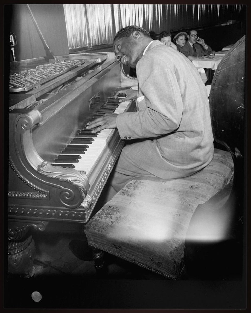 errollgarner's tweet photo. "I get ideas from everything. A big color, the sound of water and wind, or a flash of something cool. Playing is like life. Either you feel it or you don't." - Erroll Garner

[Photo: William Gottlieb Collection, Library of Congress] https://t.co/vWUANCnIpm