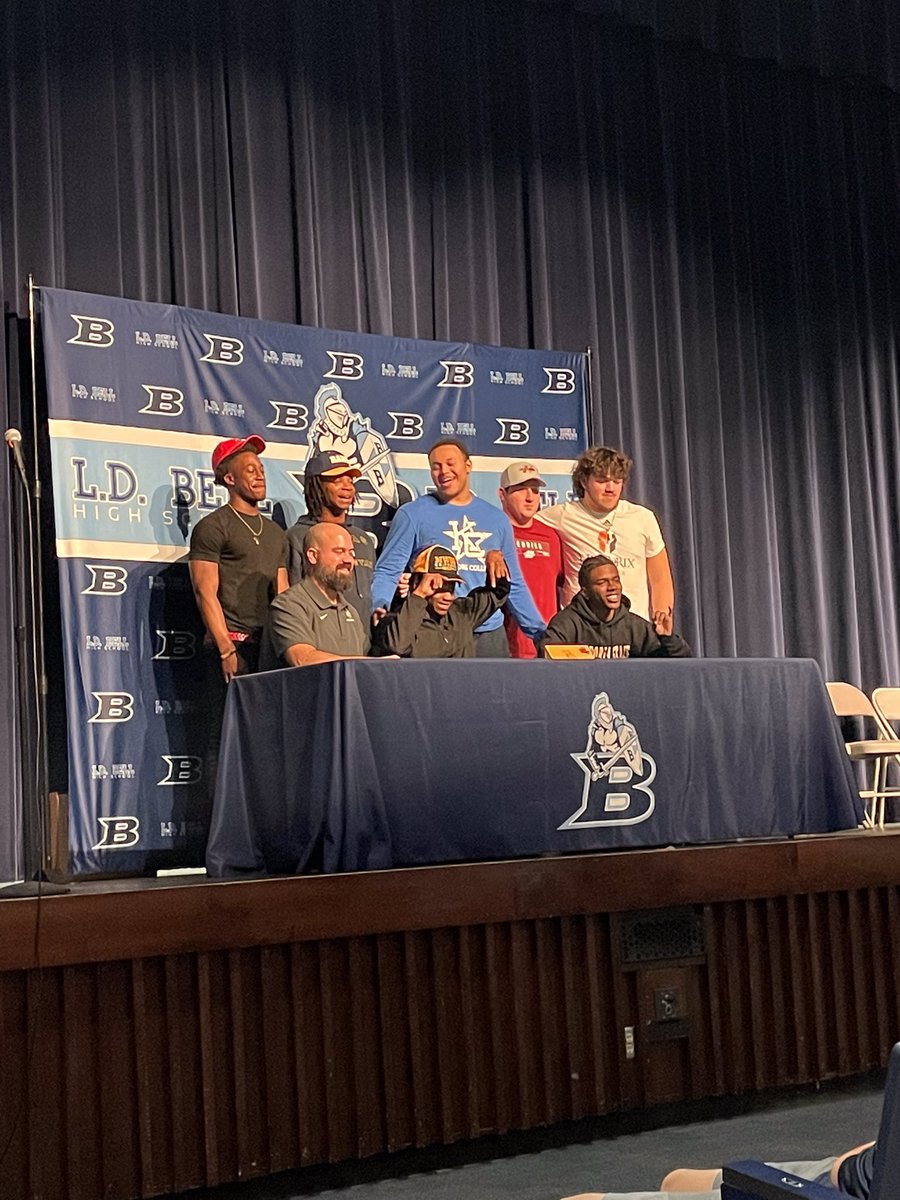 DBcoachO's tweet photo. Super excited for this group! Proud of all their accomplishments and grateful to have got to build some relationships in a short period of time! @Evenn_Head https://t.co/r3rIrGa8L0