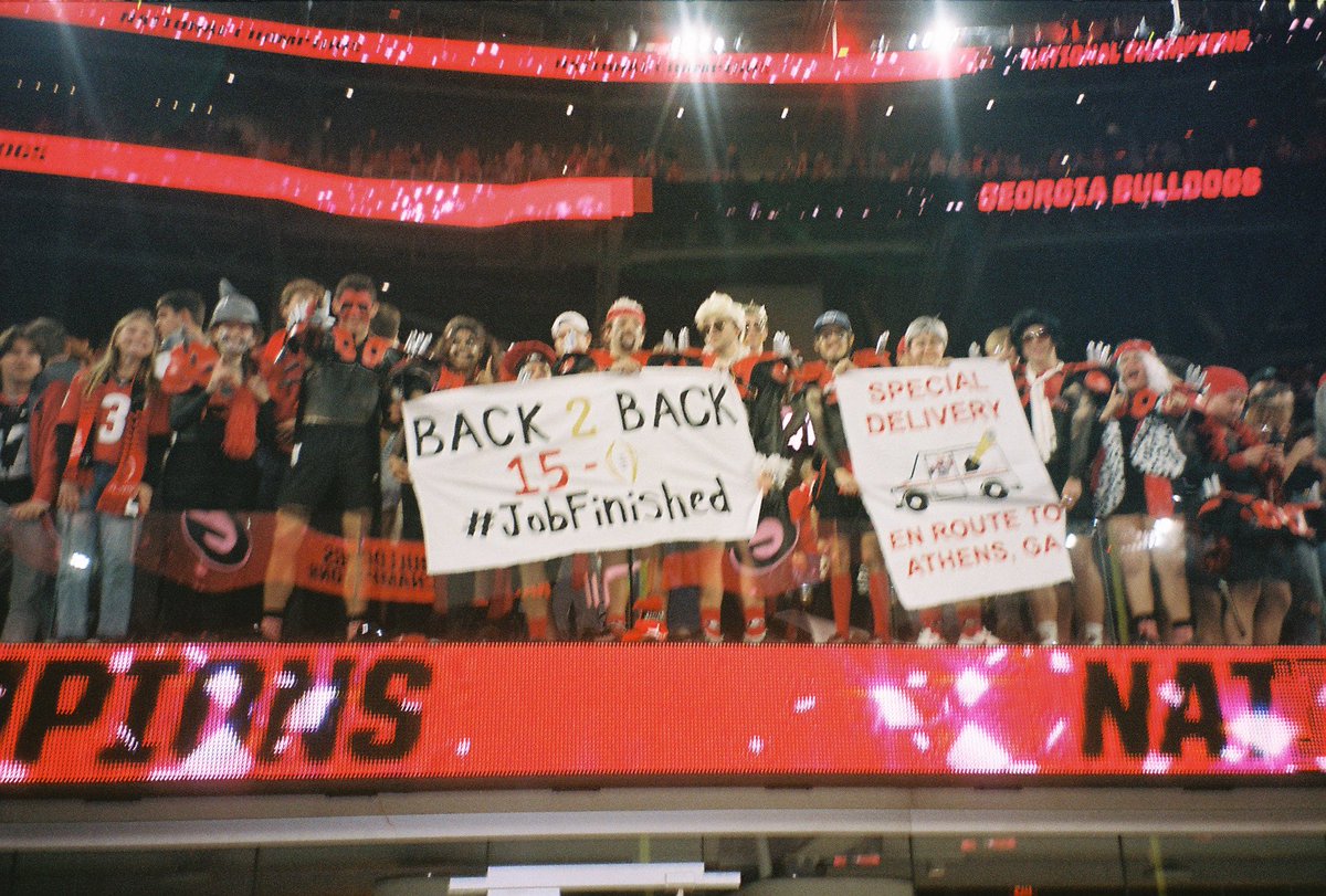 Throwback to back 📸

One month ago today…

#GoDawgs #back2back