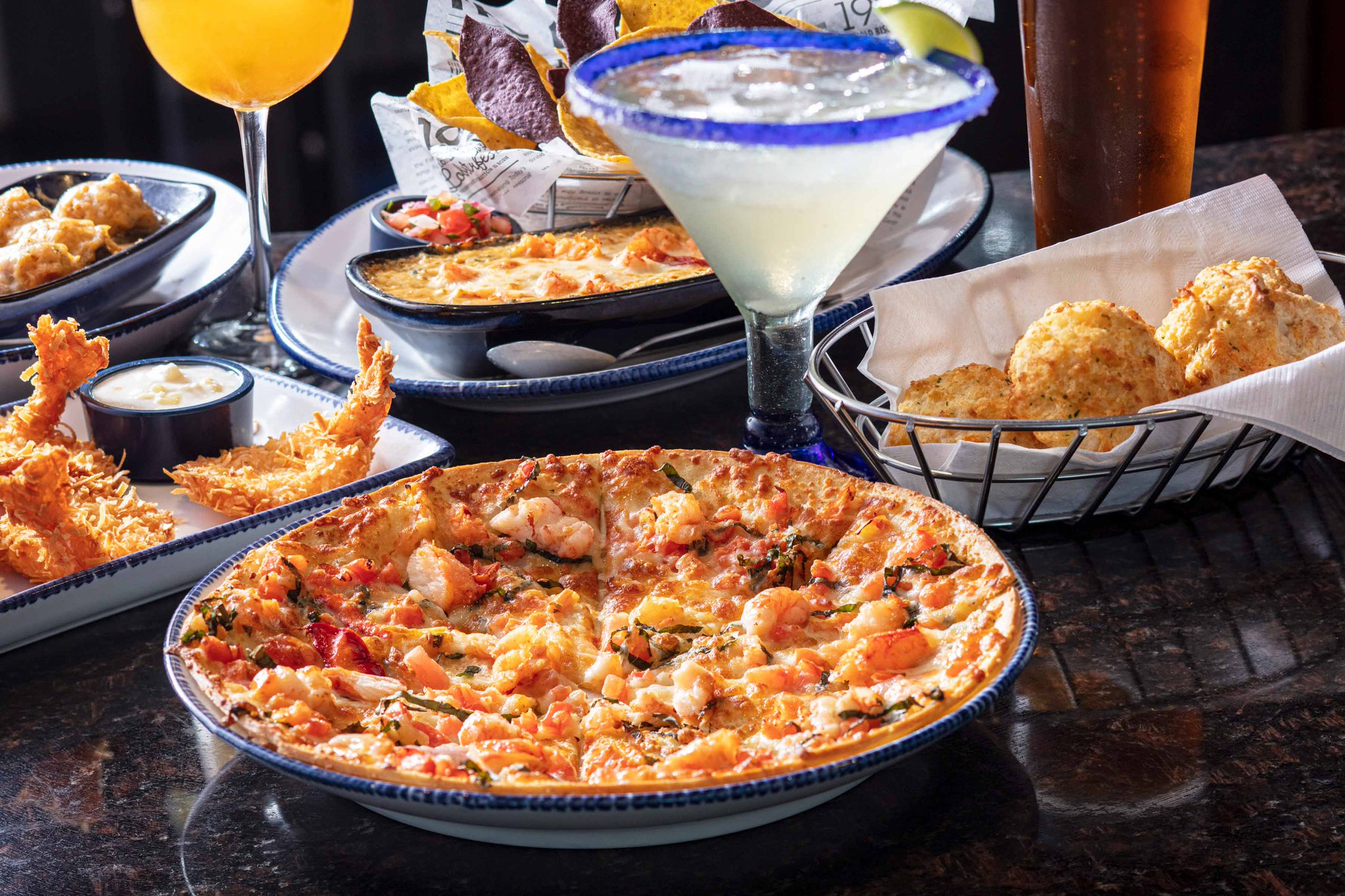 Red Lobster on Twitter "Lobster & Langostino Pizza is the perfect way