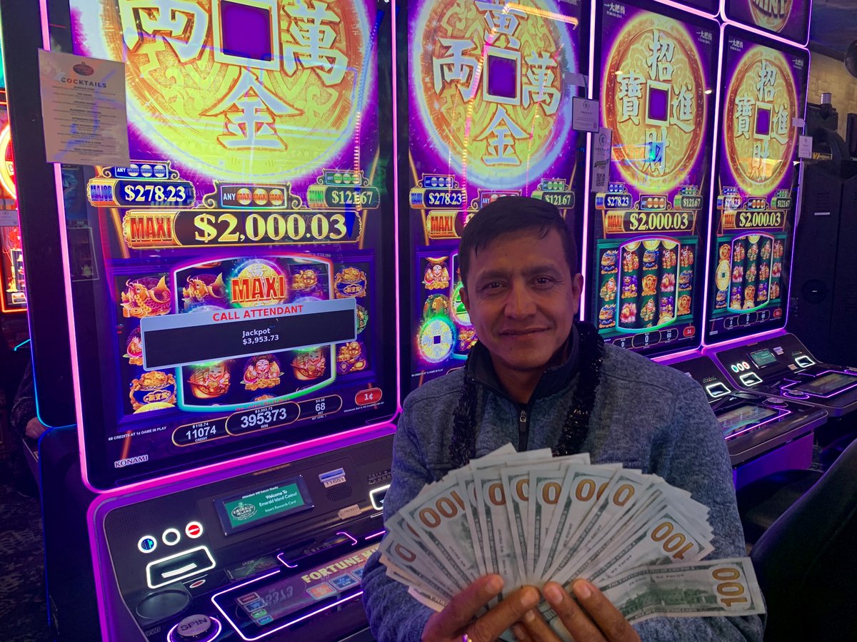 EICasino's tweet photo. Fortune favors Salomon! Just look at his $3,953 Jackpot. 👏💰 #AmazingWin https://t.co/E9YBtk38mm