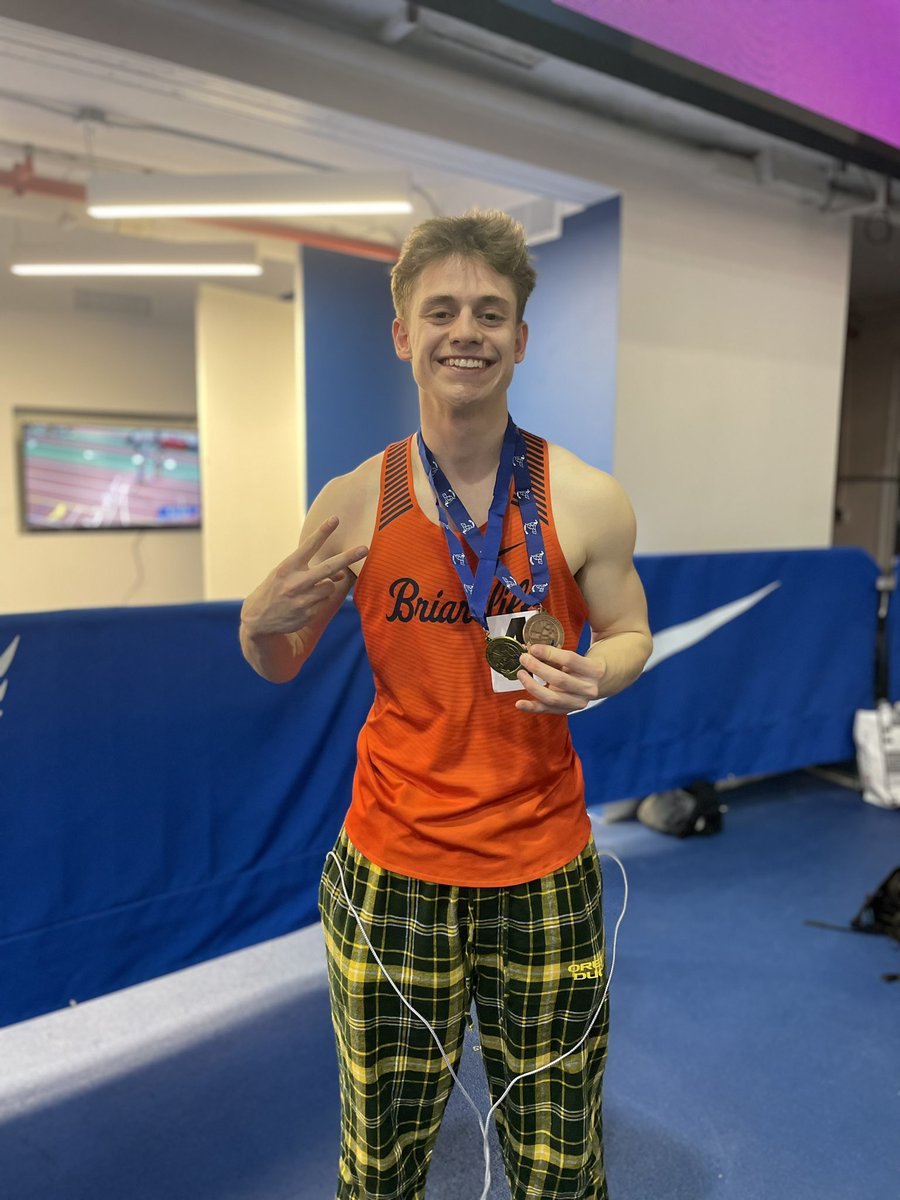 BriarcliffXC_TF's tweet photo. Good Will hunting at its finest. Will McLay came away as the section champ in the 55, lowering his school record to 6.51 second, currently #12 in NY. Will also took 3rd in the 300. Amazing job, Will! @cdrops3 https://t.co/HqmorfYv1l