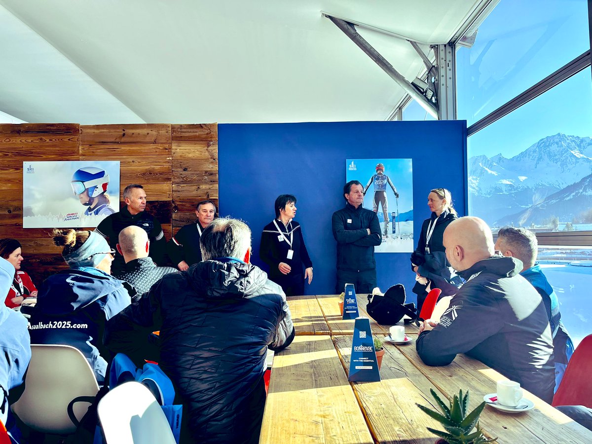 DucroquetSamuel's tweet photo. Ravi de participer, à l’invitation de la @DIGES_fr, à la visite d’étude organisée en marge des mondiaux de #Ski de #Courchevel #Meribel. L’occasion de mesurer la qualité de l’événement &amp; d’échanger avec plusieurs comités d’organisation de futurs evts internationaux en 🇫🇷 🇦🇹 🇨🇭… https://t.co/d9kPdMnt4C