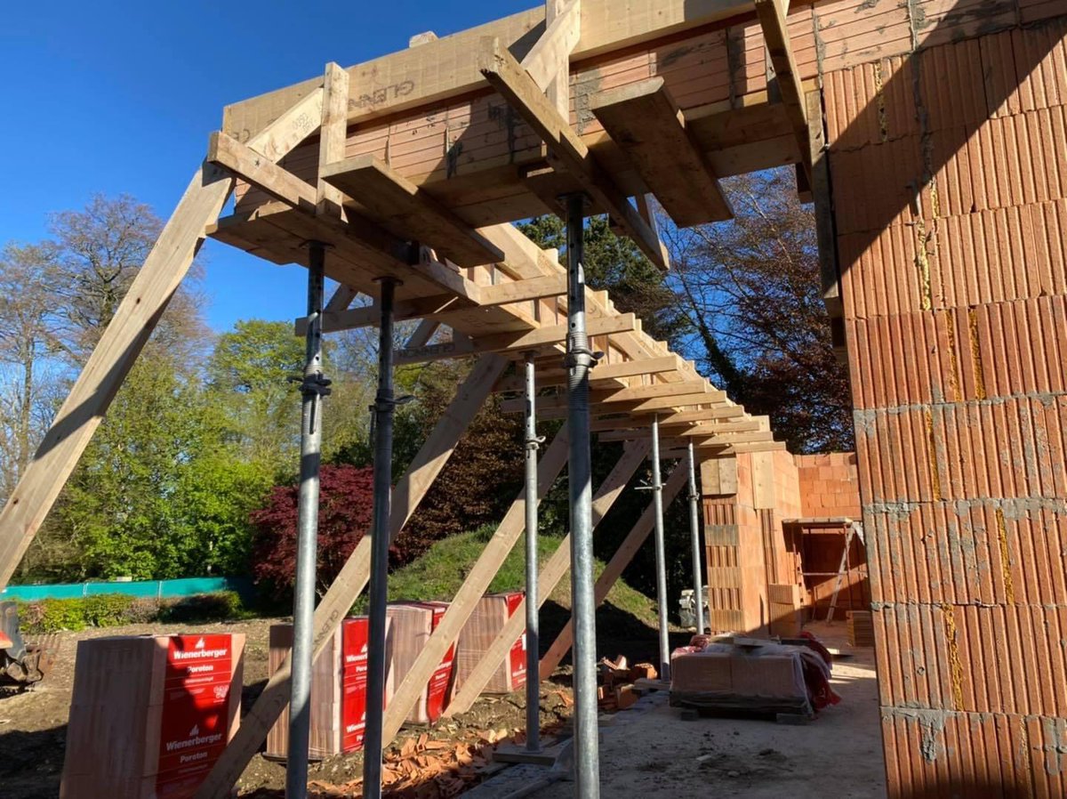 clayblock_ie's tweet photo. Large corner window/sliding door beam. We are using the Porotherm insulated U cup to create the corner beam, fitted with steel cage and concrete. #porotherm #poroton #clayblock #healthyliving #sustainability #environment #lowcarbon #zeroemissions #zerohouse #dontwasteyourmoney https://t.co/dWh7bo4ezS