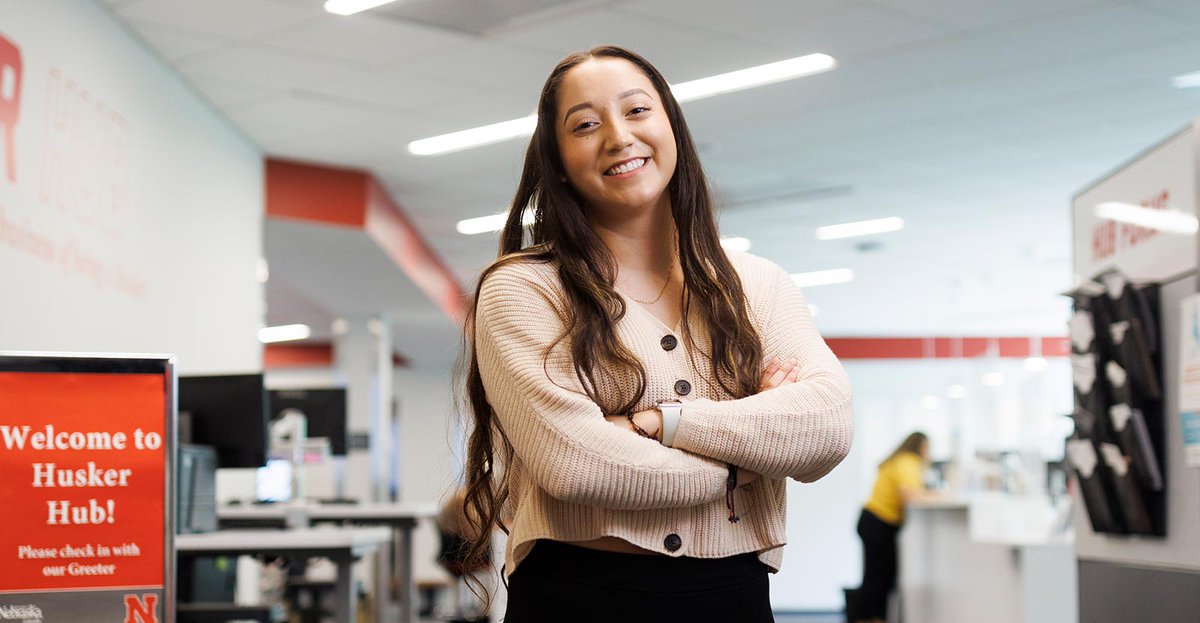 UNLincoln's tweet photo. First-gen student Lulu Diaz began her college journey with the goal to make her parents proud. Now, despite trials and tribulations, she has succeeded and become a source of support for other first-gen students. Read her story ›› https://t.co/KSodTht9cX #InOurGritOurGlory https://t.co/Jo1wWe3m6M