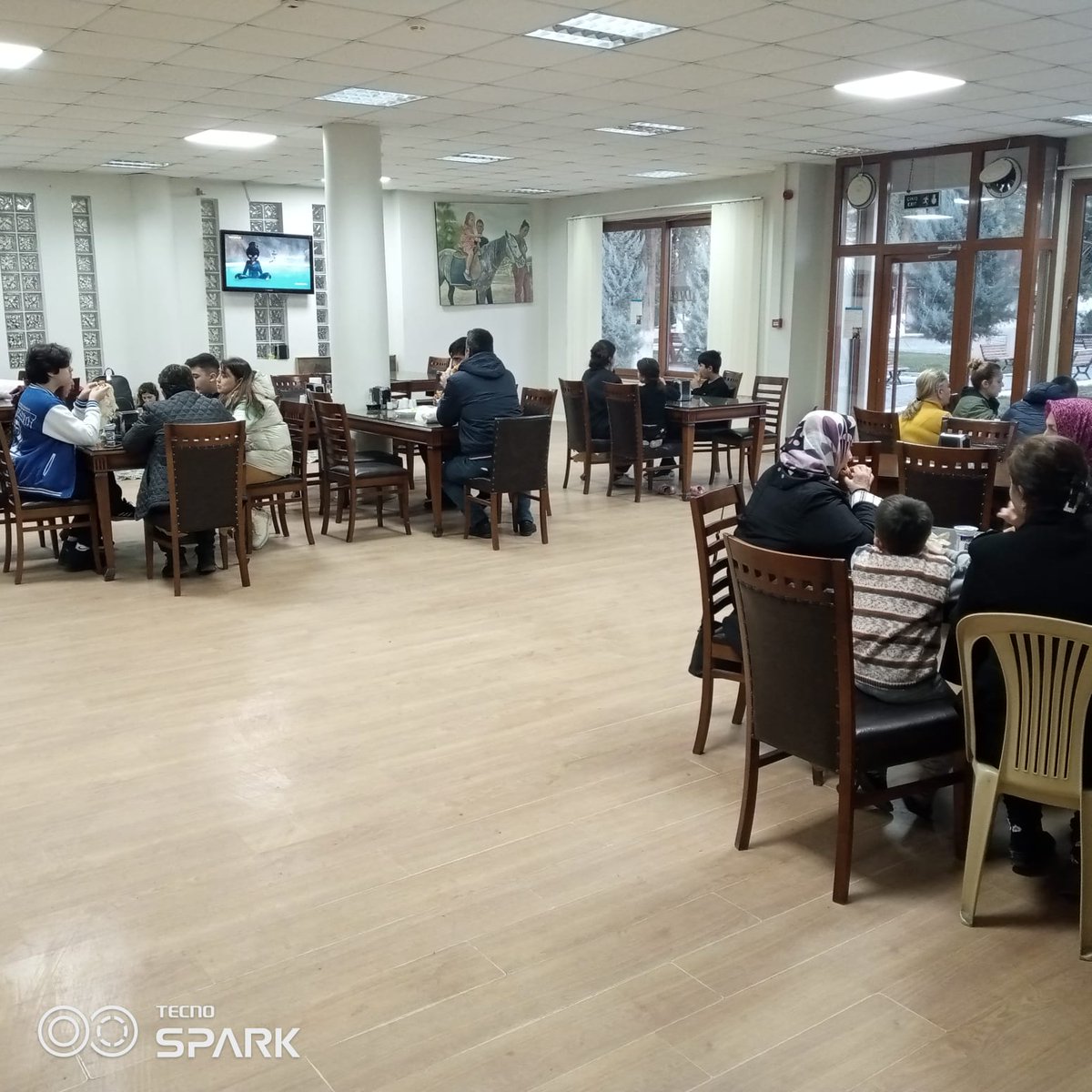 AyasKarahan's tweet photo. T.Y.A.Y.S.Derneği Adana Şube Yönetimi olarak Adana Hipodromunda depremden etkilenen vatandaşlarımızı Dernek binamızda ağırlamaya devam etmekteyiz. Dernek binamızda ve hipodromumuzun diğer bölgelerinde ikramlarımıza devam ediyoruz... @TYAYSD  @fedai_kahraman https://t.co/5PhdFupjB0