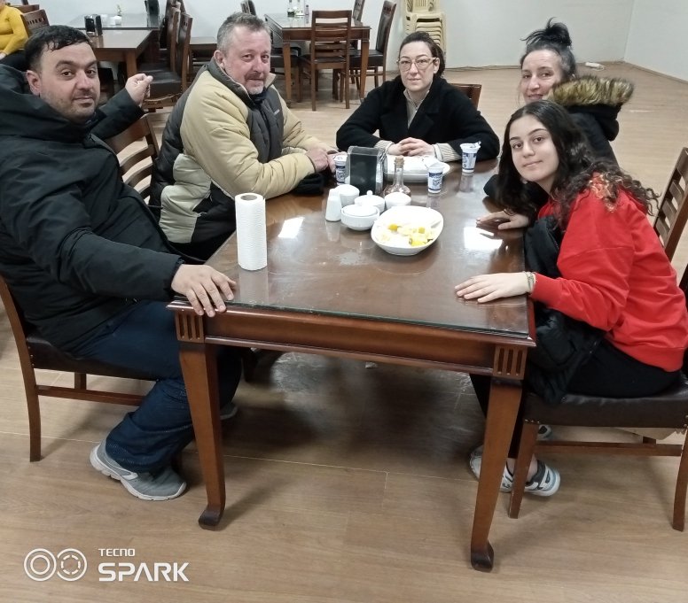 T.Y.A.Y.S.Derneği Adana Şube Yönetimi olarak Adana Hipodromunda depremden etkilenen vatandaşlarımızı Dernek binamızda ağırlamaya devam etmekteyiz. Dernek binamızda ve hipodromumuzun diğer bölgelerinde ikramlarımıza devam ediyoruz... <a href="/TYAYSD/">TYAYSD</a>  <a href="/fedai_kahraman/">Fedai Kahraman</a>