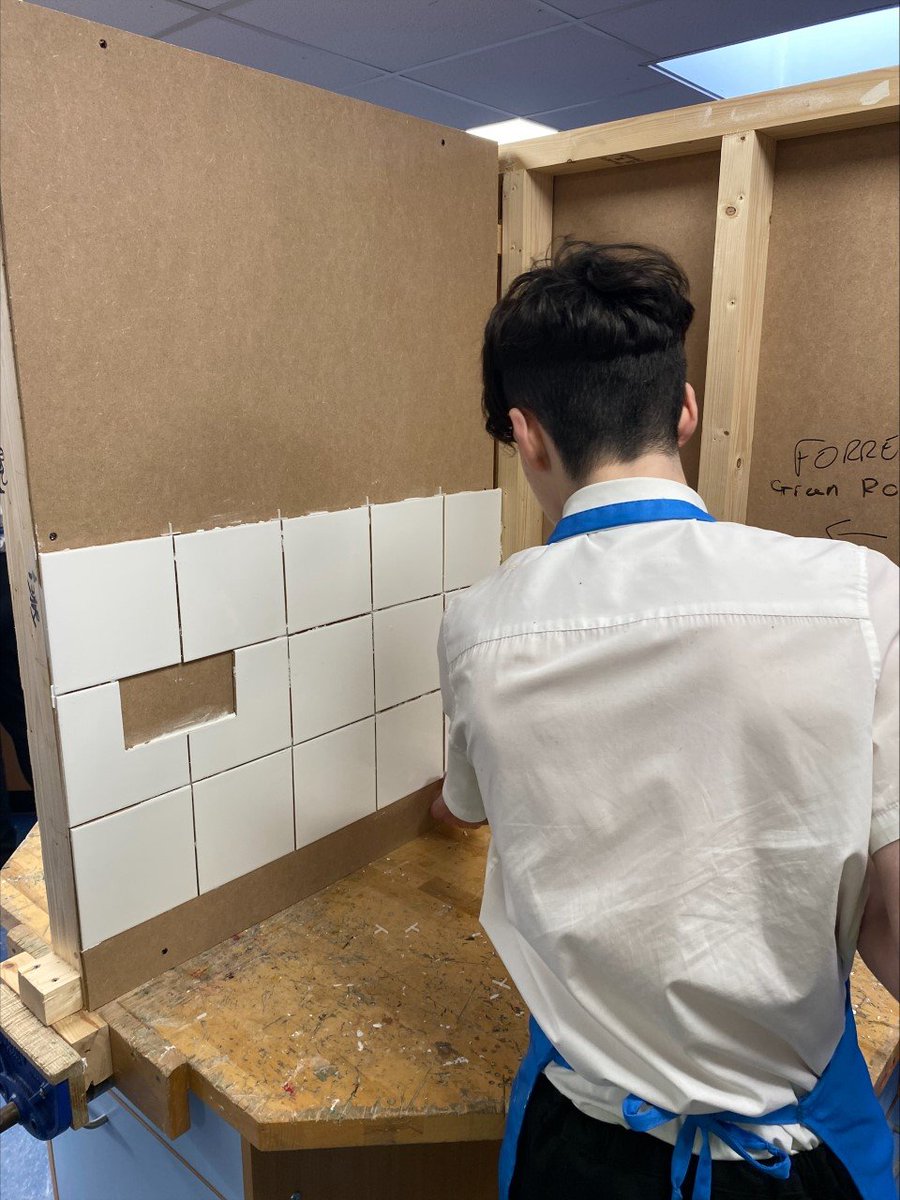 CroftonAcademy's tweet image. Watch out @DIYSOS! Our Y11 Construction pupils are showing their fantastic tiling, grouting , joinery and painting skills as part of their portfolio of evidence. Great attitude towards their learning and progress in the subject #WeAreCrofton #BuildingCharacter #DIYCrofton 🛠️