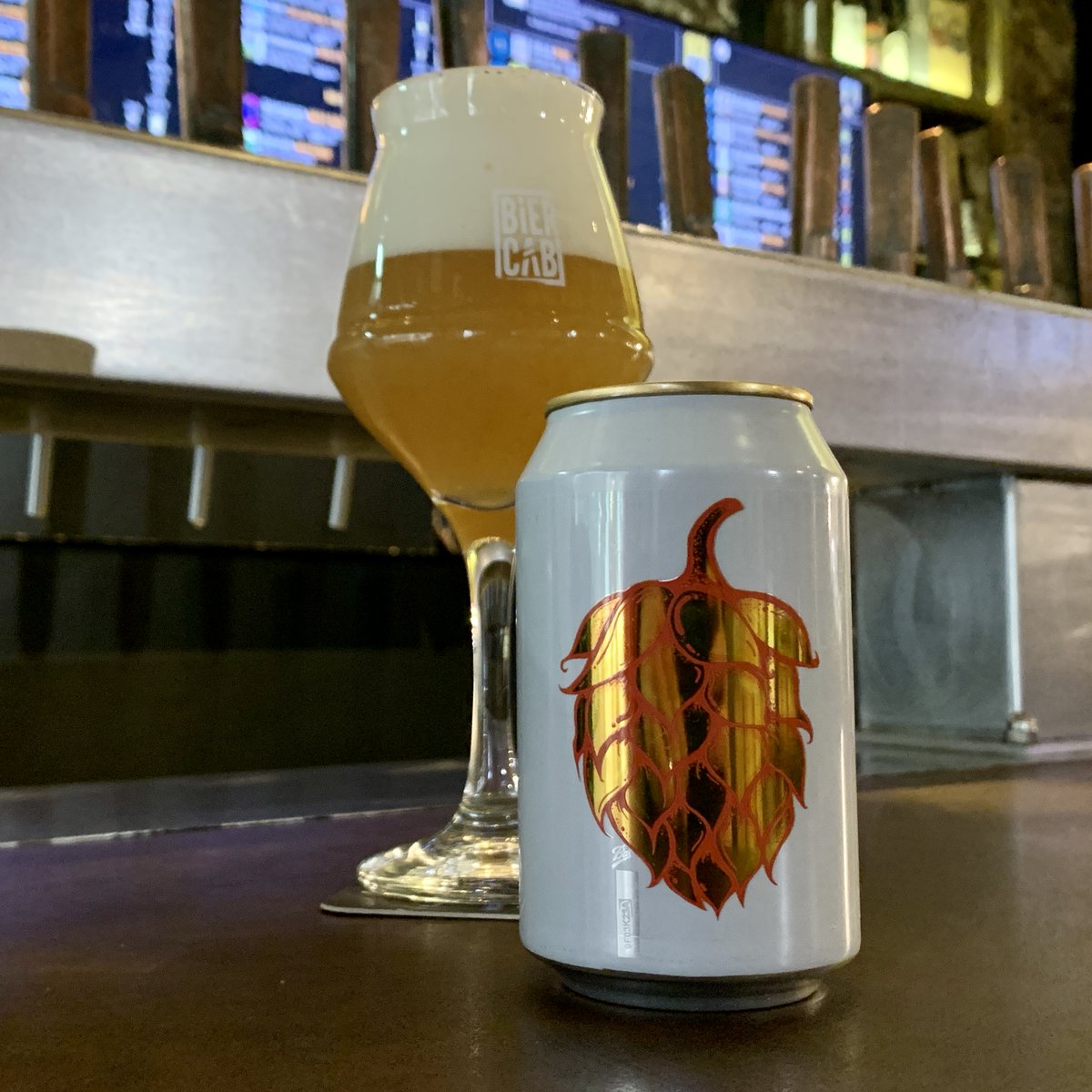 BierCaB's tweet photo. New England IPA con lúpulos Citra, Mosaic y Cryo pop
Fermenterarna GOLDEN JUICE
En nuestro #Tap6 y también en lata!
#Fresh #NEIPA #Biercab #ShopBiercab https://t.co/zypIYcgIoF